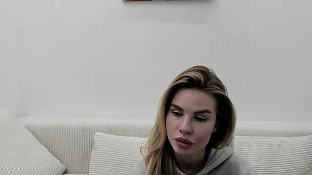 Snapshot of MollyCem chatting on 22, 3, 2026 MollyCem online show from 22, 3, 2026