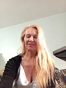 ViktoriaSexi1 online show from 4, 5, 2026