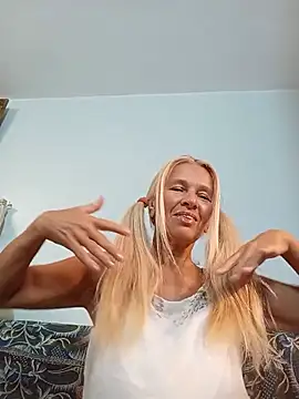 ViktoriaSexi1 online show from 11, 7, 2026