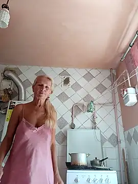 ViktoriaSexi1 online show from 13, 7, 2026