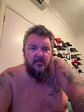 Snapshot of bigbear345k chatting on 2, 4, 2026 bigbear345k online show from 2, 4, 2026