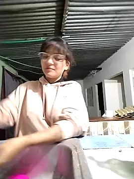 Snapshot of MelissaGirat_ chatting on 6, 3, 2026 MelissaGirat online show from 6, 3, 2026