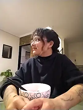 Snapshot of MelissaGirat_ chatting on 10, 3, 2026 MelissaGirat online show from 10, 3, 2026