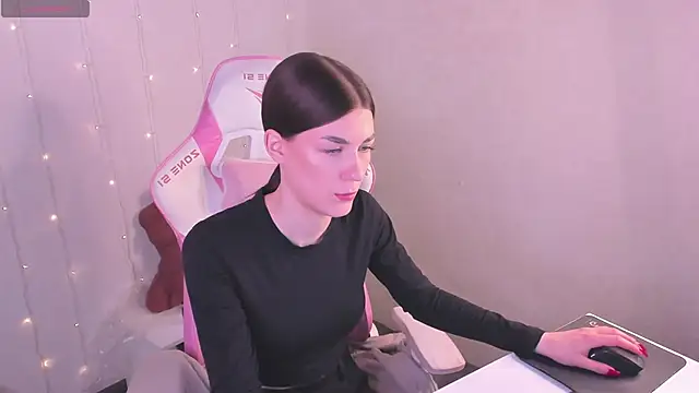 LunaRossaa online show from 8, 5, 2026