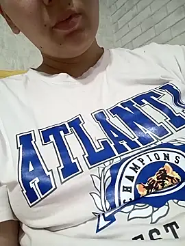 Snapshot of Emi_hot1 chatting on 5, 3, 2026 Emi hot1 online show from 5, 3, 2026