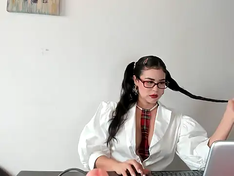 Snapshot of miakary chatting on 11, 3, 2026 miakary online show from 11, 3, 2026