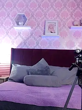 Jade rous online show from 4, 5, 2026
