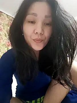 HollyXMolly online show from 4, 4, 2026