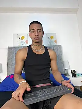 Spicy Clay online show from 13, 3, 2026