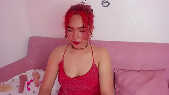 CoralineRed online show from 1, 6, 2026