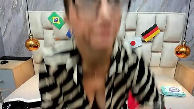 Snapshot of Milf_Drip chatting on 20, 6, 2026 Milf Drip online show from 20, 6, 2026