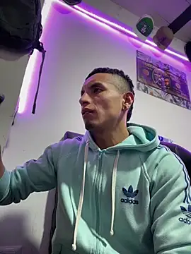 ManSexyyHot online show from 10, 4, 2026