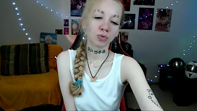 Nica Kawaii online show from 5, 8, 2026