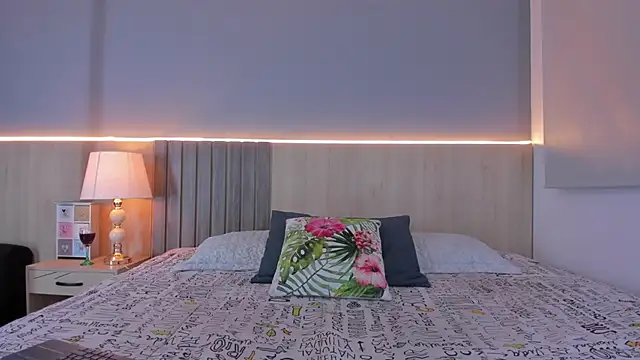 Sarah ross3 online show from 28, 3, 2026