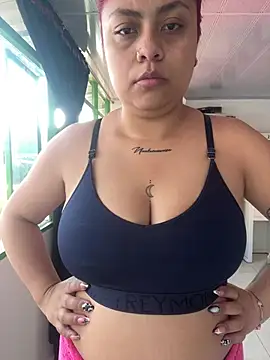 nahomy05 online show from 7, 3, 2026