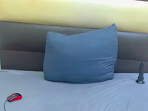 AngelicCaramelxx online show from 18, 3, 2026