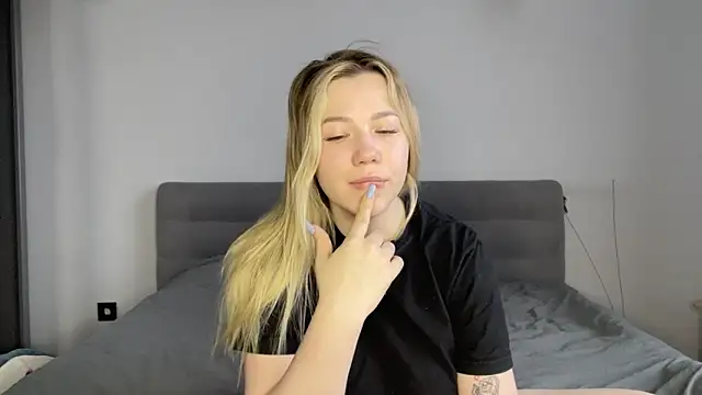 Snapshot of alyrasun chatting on 23, 3, 2026 alyrasun online show from 23, 3, 2026