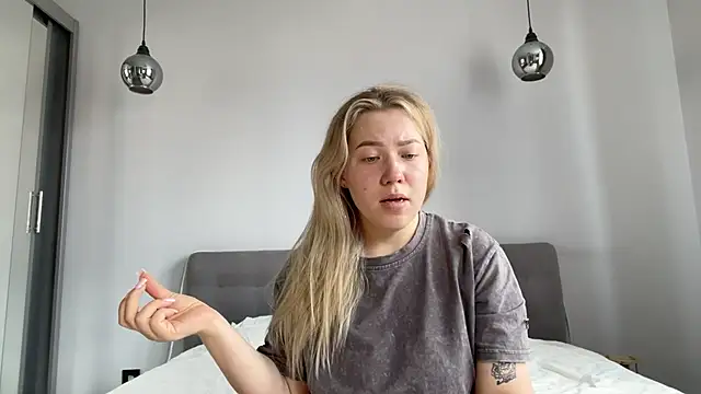 alyrasun online show from 2, 8, 2026