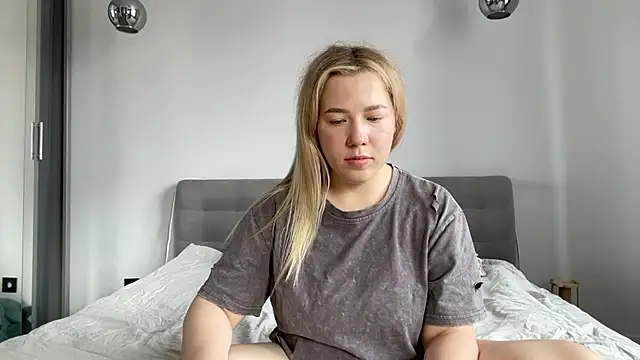 alyrasun online show from 4, 8, 2026