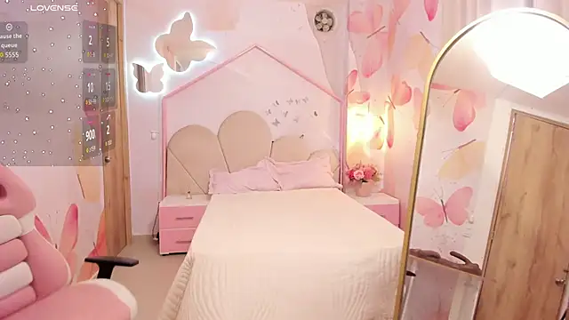 emilynaughty   online show from 12, 3, 2026