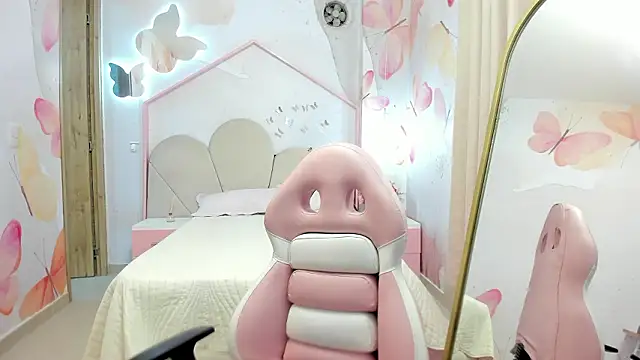 emilynaughty   online show from 17, 3, 2026