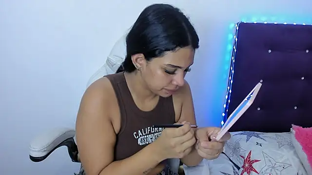 madelinesquirt online show from 3, 5, 2026