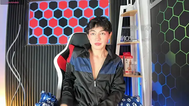 Cristopher Wild online show from 6, 5, 2026