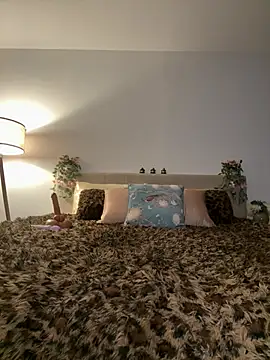 NikkiRylie online show from 15, 7, 2026