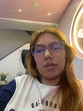 Snapshot of Lia_Sterling chatting on 20, 3, 2026 Lia Sterling online show from 20, 3, 2026