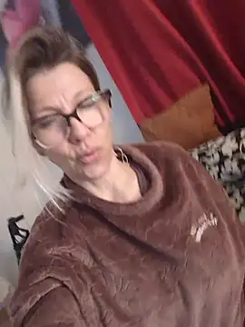 Snapshot of ManuelaX chatting on 10, 3, 2026 ManuelaX online show from 10, 3, 2026