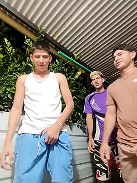 Snapshot of 3hornys-straights chatting on 17, 3, 2026 3hornys-straights online show from 17, 3, 2026