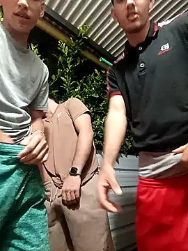 Snapshot of 3hornys-straights chatting on 21, 3, 2026 3hornys-straights online show from 21, 3, 2026