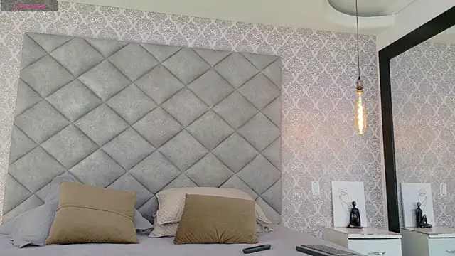 Yara Shinne online show from 20, 3, 2026