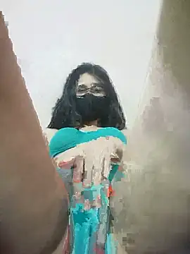 Snapshot of suneeta077 chatting on 26, 7, 2026 suneeta077 online show from 26, 7, 2026
