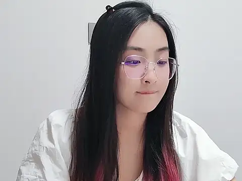 kitty-mm online show from 24, 3, 2026