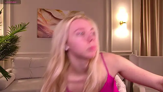 TessaAdorablee online show from 4, 5, 2026