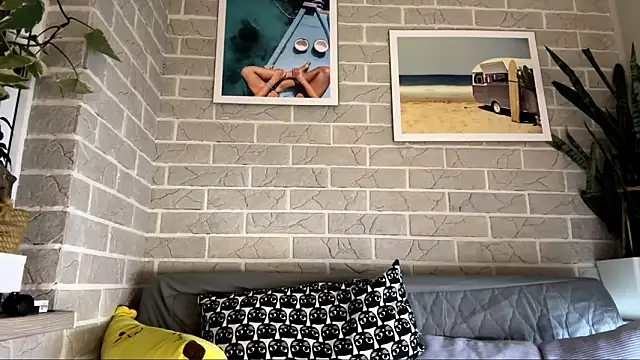 Snapshot of LaraDraggoo chatting on 21, 3, 2026 LaraDraggoo online show from 21, 3, 2026