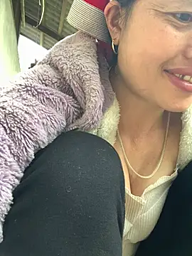 ten-girl-2k5 online show from 13, 3, 2026