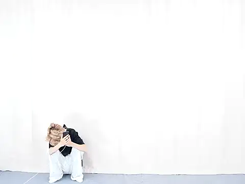 Vae-002 online show from 18, 4, 2026