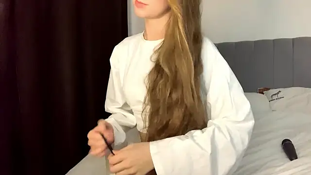 Kissme Kira online show from 7, 5, 2026