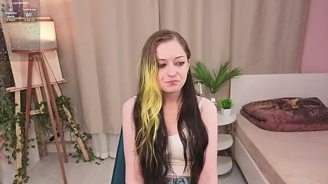 KarriePinilla online show from 20, 3, 2026