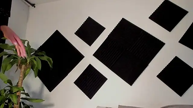 Emily Rousess online show from 22, 3, 2026