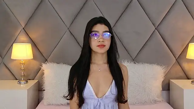 OliviaDiaz online show from 30, 4, 2026