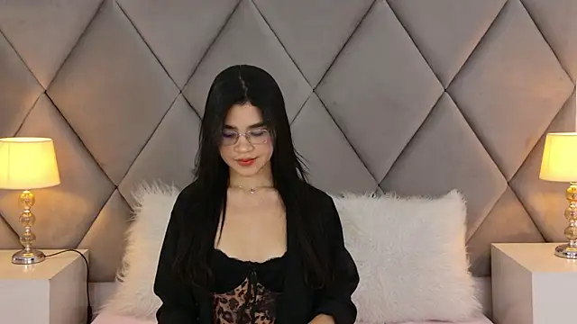 OliviaDiaz online show from 2, 5, 2026