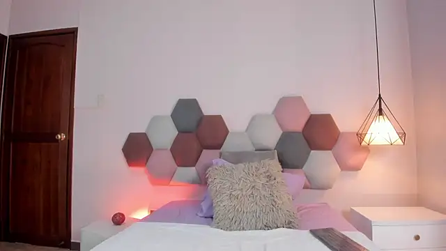 MaiaSinclair online show from 19, 3, 2026