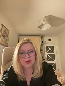 JanieLight53 online show from 13, 5, 2026