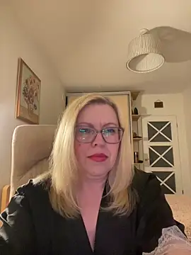 JanieLight53 online show from 17, 5, 2026
