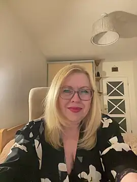 JanieLight53 online show from 27, 5, 2026