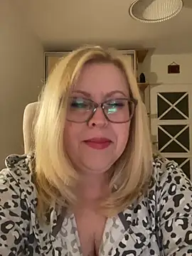 JanieLight53 online show from 3, 6, 2026