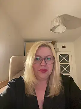 JanieLight53 online show from 7, 6, 2026